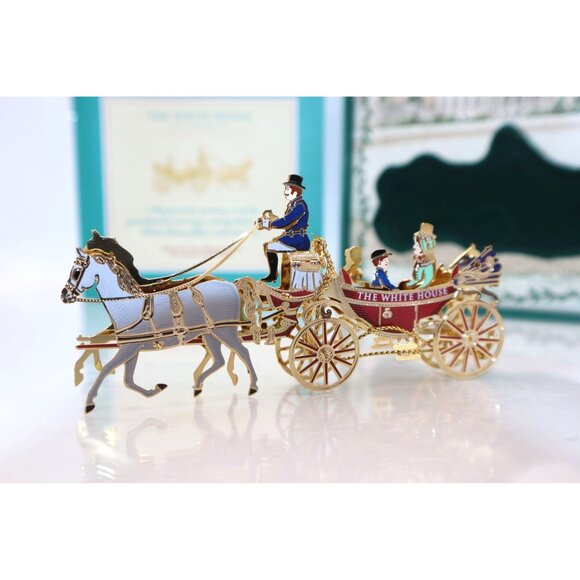 The White House 2001 Christmas Ornament Historical Assn. Presidential Carriage - Picture 4 of 5